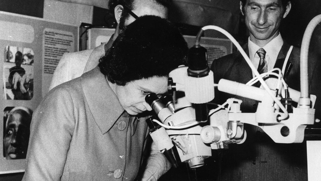 The Queen visiting Sightsavers' office in 1971.