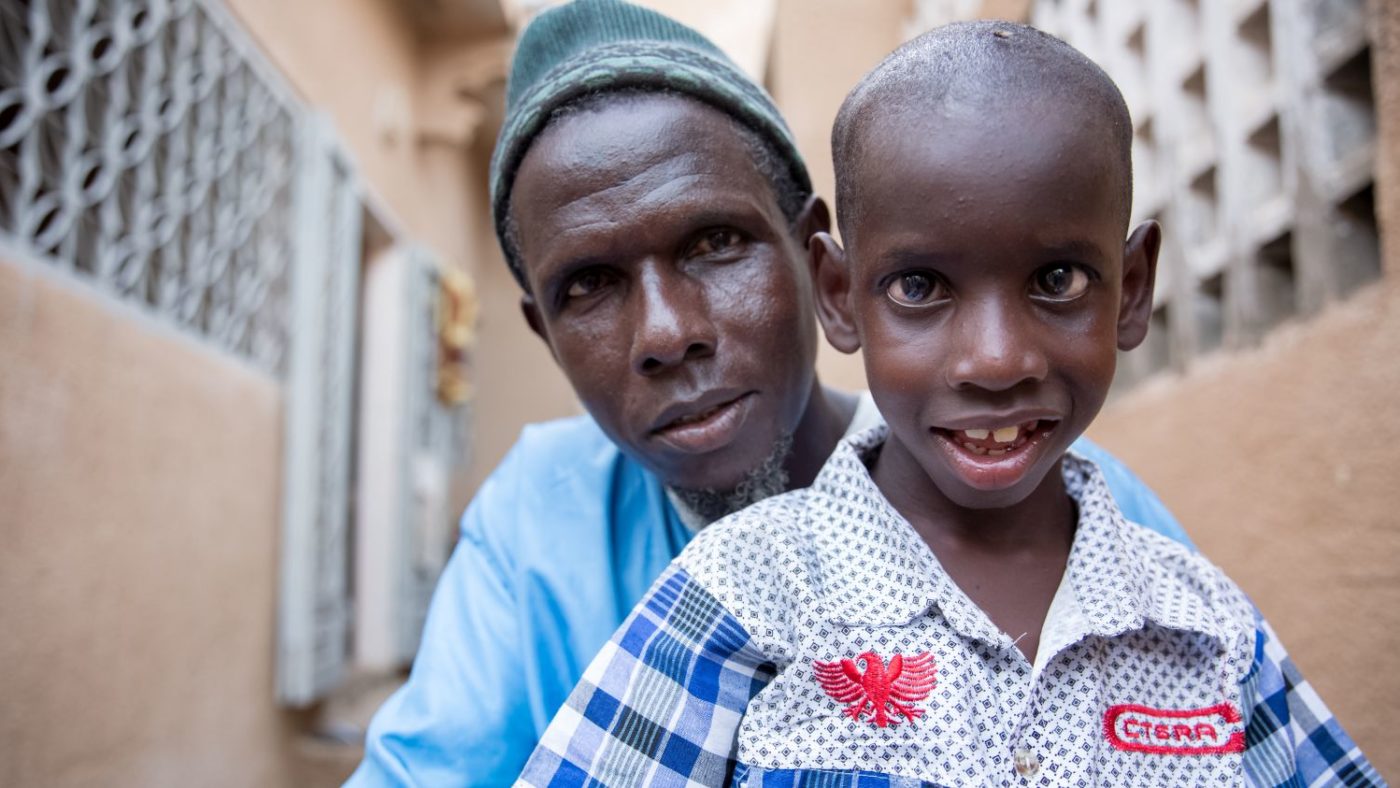 Aliou e sua papà Yoro.