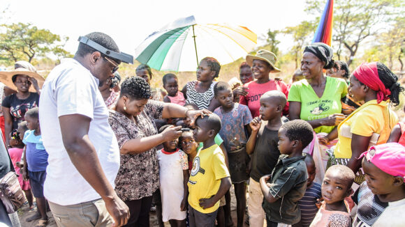 Givemore durante un campo visite.