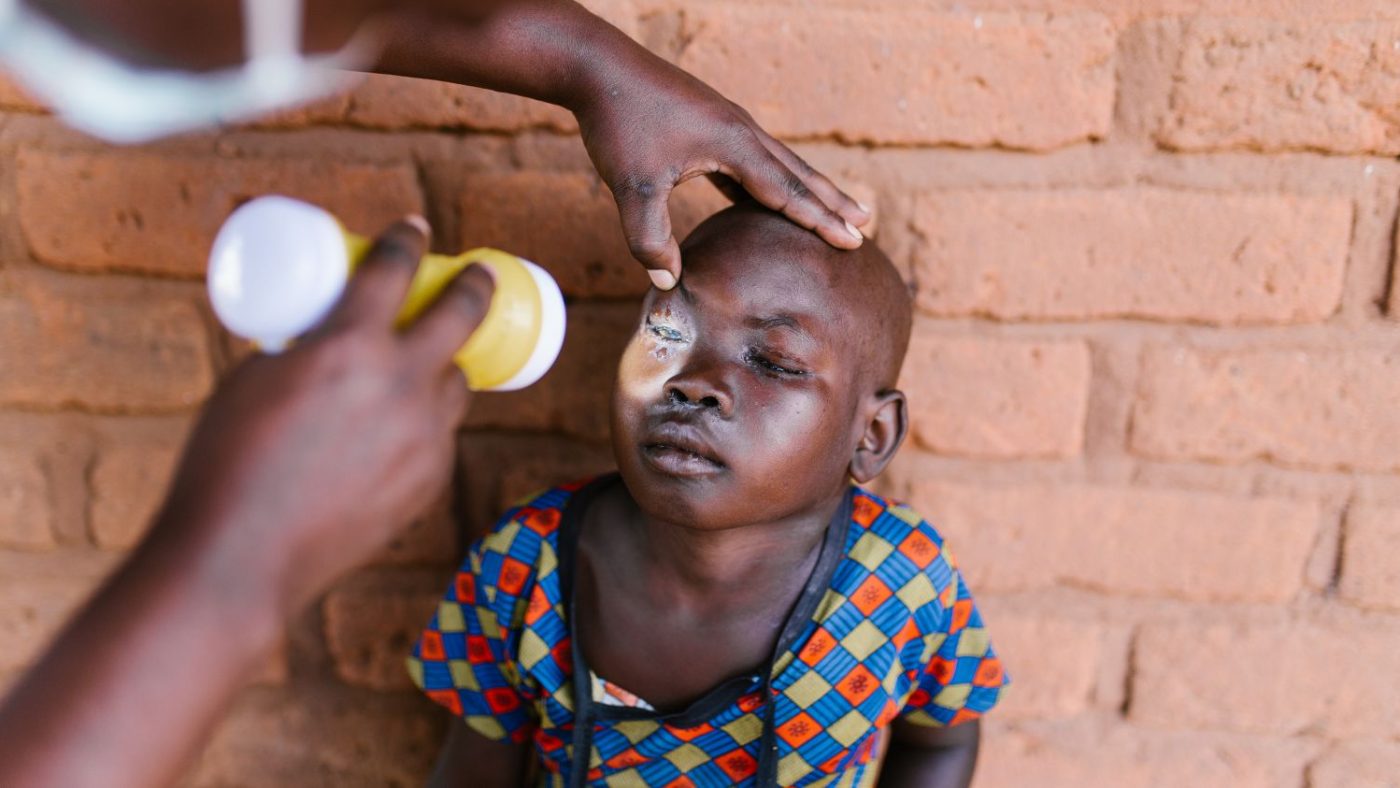 Mwamini viene visitata da un operatore.