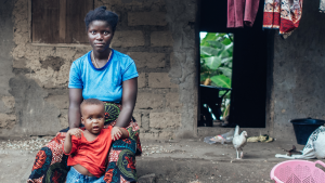 Susan e il piccolo Yussif in primo piano.